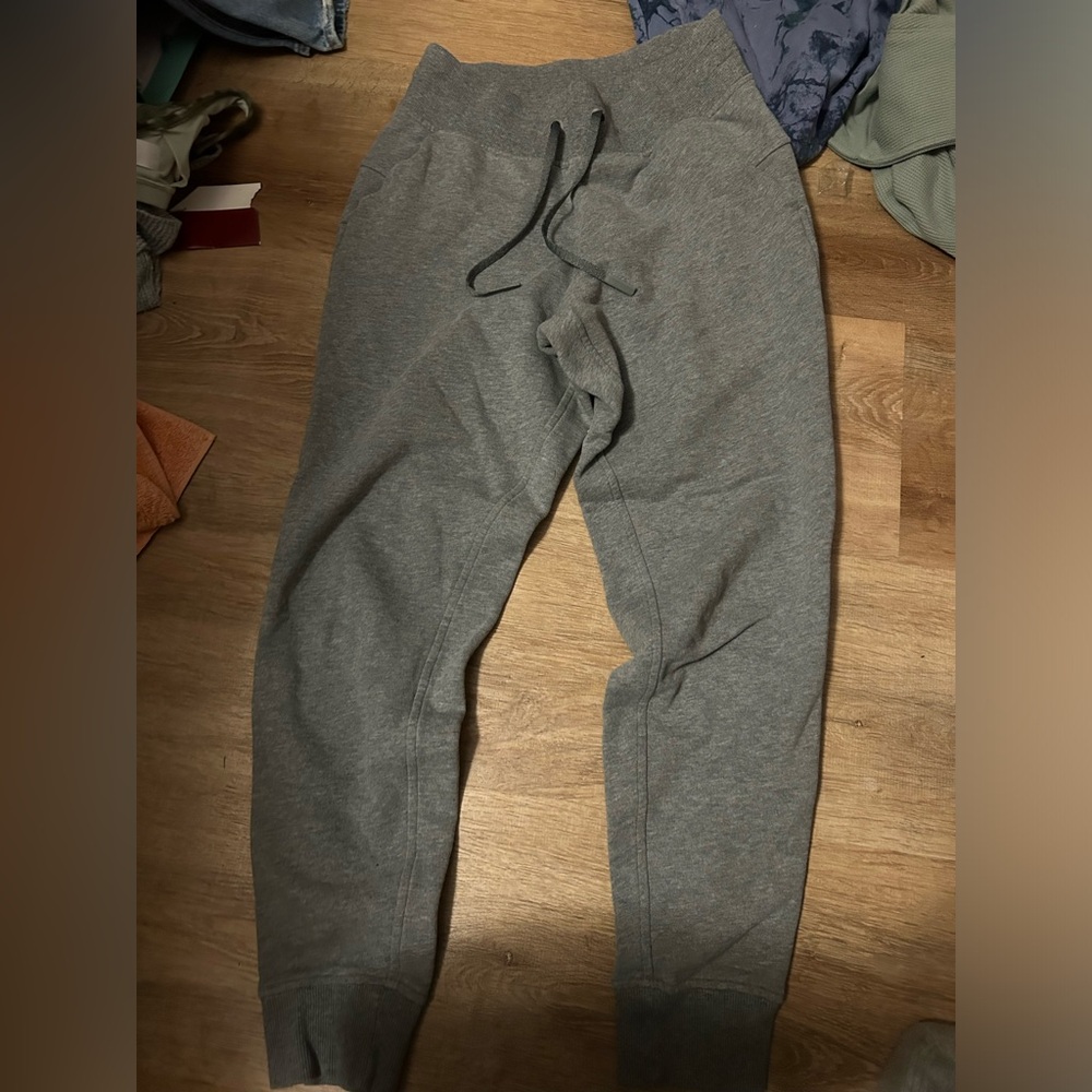 Grey Lululemon sweatpants size 4